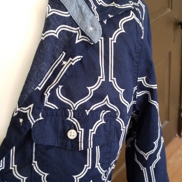 Button down top - Picture 2 of 4